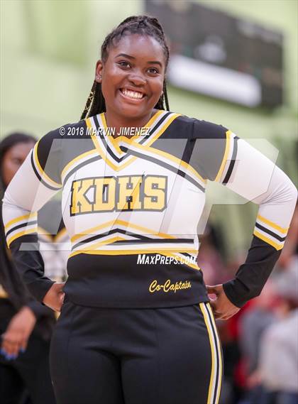 Thumbnail 3 in Van Nuys vs. King/Drew (CIF LACS D2 Final) photogallery.