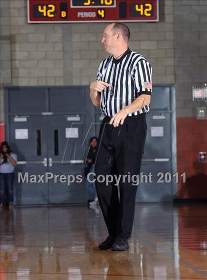 Thumbnail 2 in Flintridge Prep vs. Muir (CIF SS 5AA Final) photogallery.