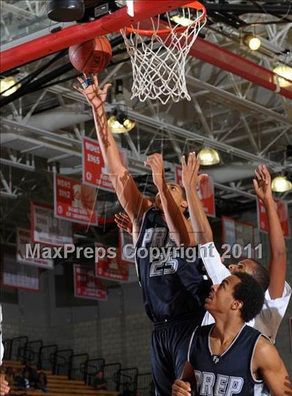 Thumbnail 3 in Flintridge Prep vs. Muir (CIF SS 5AA Final) photogallery.