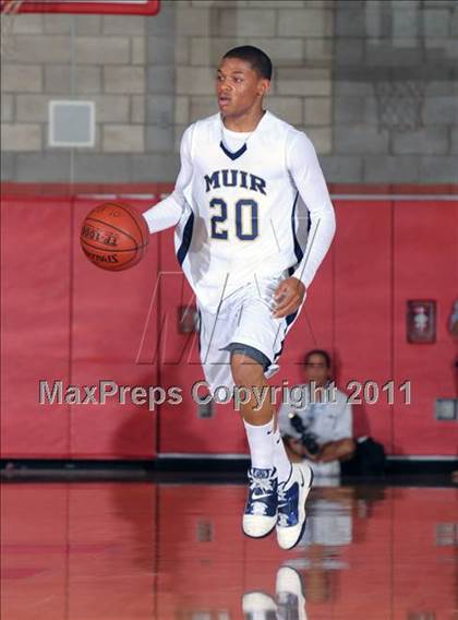 Thumbnail 1 in Flintridge Prep vs. Muir (CIF SS 5AA Final) photogallery.