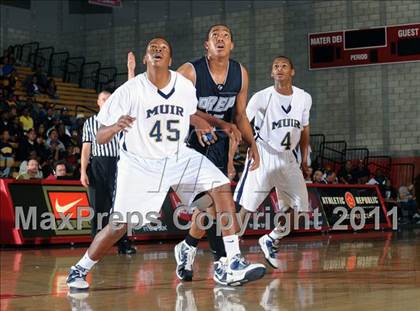 Thumbnail 1 in Flintridge Prep vs. Muir (CIF SS 5AA Final) photogallery.