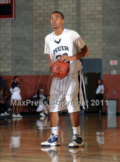 Thumbnail 2 in Flintridge Prep vs. Muir (CIF SS 5AA Final) photogallery.
