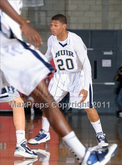 Thumbnail 3 in Flintridge Prep vs. Muir (CIF SS 5AA Final) photogallery.