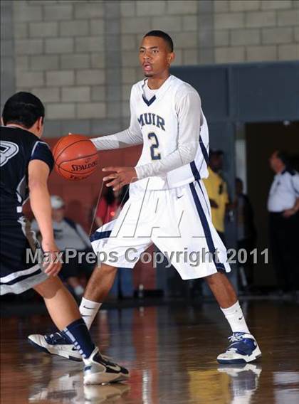 Thumbnail 1 in Flintridge Prep vs. Muir (CIF SS 5AA Final) photogallery.