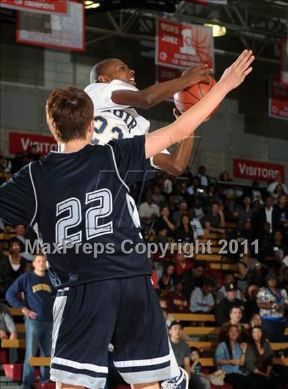 Thumbnail 1 in Flintridge Prep vs. Muir (CIF SS 5AA Final) photogallery.