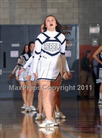 Thumbnail 1 in Flintridge Prep vs. Muir (CIF SS 5AA Final) photogallery.