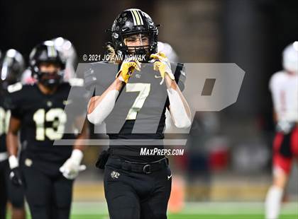 Thumbnail 2 in Cypress Park vs. Tomball (UIL 6A Bi-District Playoff) photogallery.