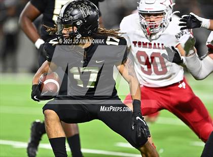 Thumbnail 2 in Cypress Park vs. Tomball (UIL 6A Bi-District Playoff) photogallery.