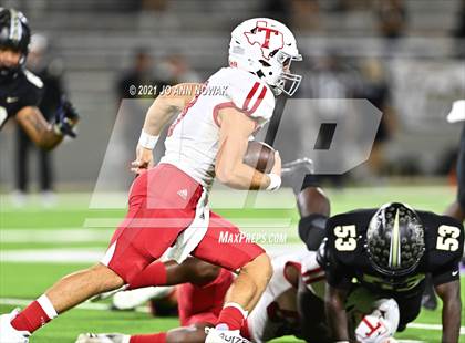Thumbnail 1 in Cypress Park vs. Tomball (UIL 6A Bi-District Playoff) photogallery.