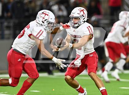 Thumbnail 3 in Cypress Park vs. Tomball (UIL 6A Bi-District Playoff) photogallery.