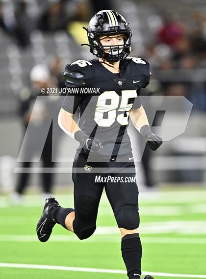 Thumbnail 2 in Cypress Park vs. Tomball (UIL 6A Bi-District Playoff) photogallery.