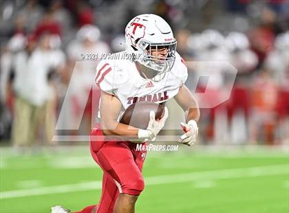 Thumbnail 2 in Cypress Park vs. Tomball (UIL 6A Bi-District Playoff) photogallery.
