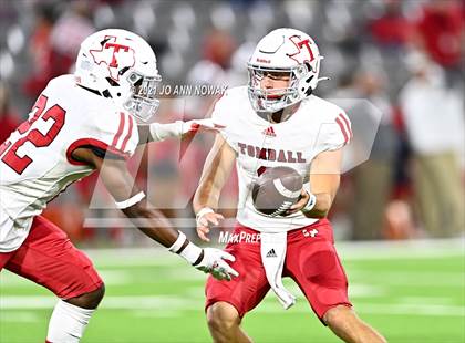 Thumbnail 3 in Cypress Park vs. Tomball (UIL 6A Bi-District Playoff) photogallery.
