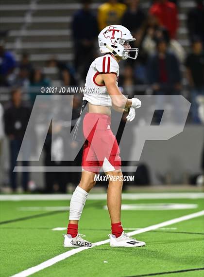 Thumbnail 1 in Cypress Park vs. Tomball (UIL 6A Bi-District Playoff) photogallery.