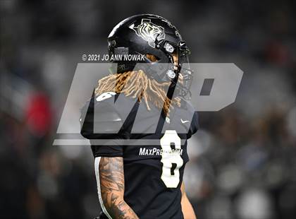 Thumbnail 2 in Cypress Park vs. Tomball (UIL 6A Bi-District Playoff) photogallery.