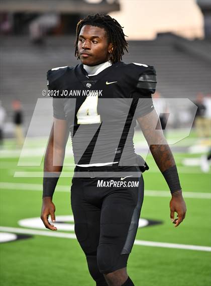 Thumbnail 3 in Cypress Park vs. Tomball (UIL 6A Bi-District Playoff) photogallery.