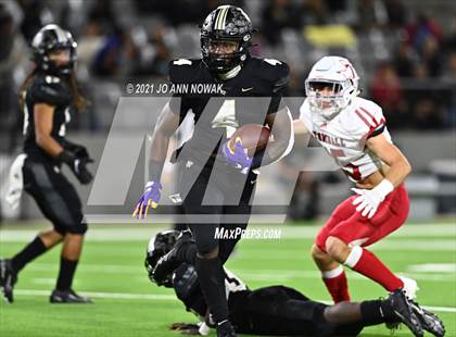 Thumbnail 2 in Cypress Park vs. Tomball (UIL 6A Bi-District Playoff) photogallery.