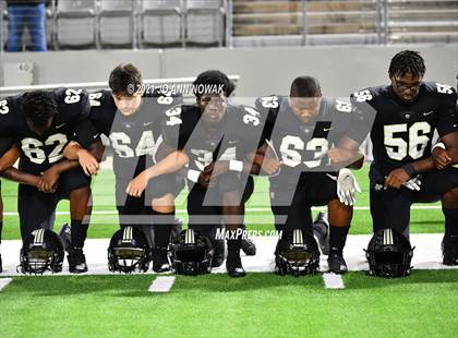 Thumbnail 3 in Cypress Park vs. Tomball (UIL 6A Bi-District Playoff) photogallery.