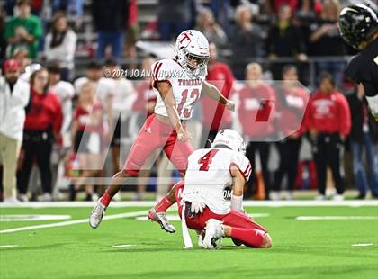Thumbnail 3 in Cypress Park vs. Tomball (UIL 6A Bi-District Playoff) photogallery.