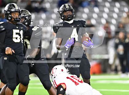 Thumbnail 1 in Cypress Park vs. Tomball (UIL 6A Bi-District Playoff) photogallery.