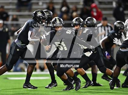Thumbnail 2 in Cypress Park vs. Tomball (UIL 6A Bi-District Playoff) photogallery.