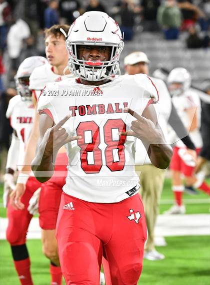 Thumbnail 2 in Cypress Park vs. Tomball (UIL 6A Bi-District Playoff) photogallery.