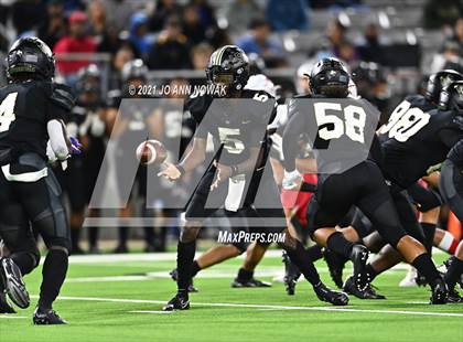 Thumbnail 2 in Cypress Park vs. Tomball (UIL 6A Bi-District Playoff) photogallery.