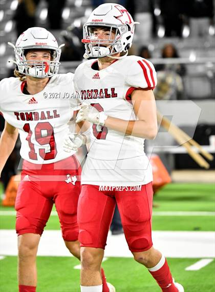 Thumbnail 3 in Cypress Park vs. Tomball (UIL 6A Bi-District Playoff) photogallery.