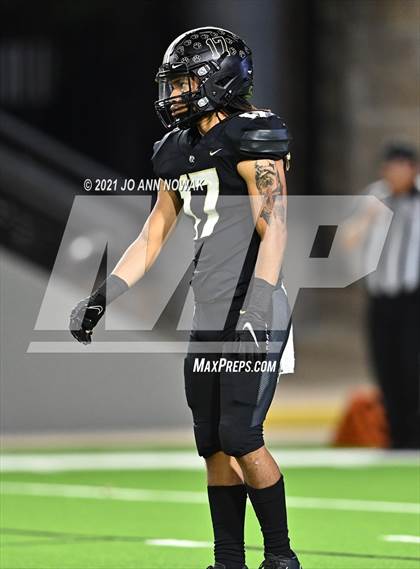 Thumbnail 3 in Cypress Park vs. Tomball (UIL 6A Bi-District Playoff) photogallery.