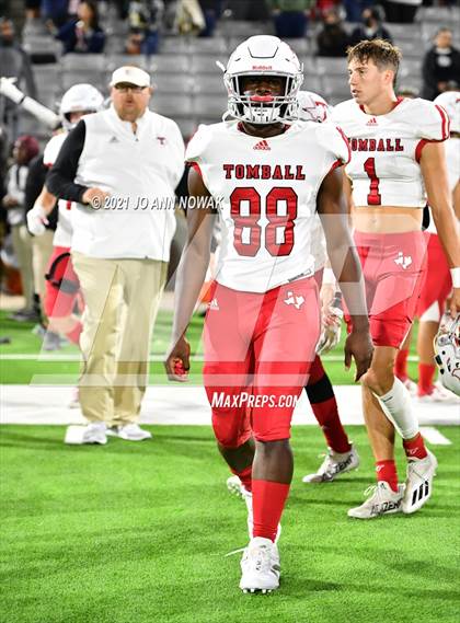 Thumbnail 1 in Cypress Park vs. Tomball (UIL 6A Bi-District Playoff) photogallery.