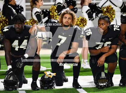 Thumbnail 3 in Cypress Park vs. Tomball (UIL 6A Bi-District Playoff) photogallery.