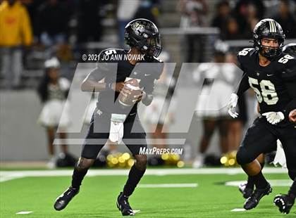 Thumbnail 3 in Cypress Park vs. Tomball (UIL 6A Bi-District Playoff) photogallery.