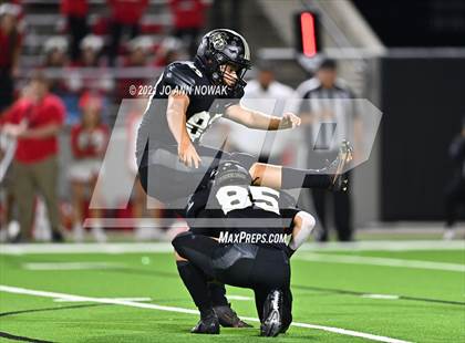 Thumbnail 3 in Cypress Park vs. Tomball (UIL 6A Bi-District Playoff) photogallery.