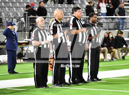 Thumbnail 2 in Cypress Park vs. Tomball (UIL 6A Bi-District Playoff) photogallery.