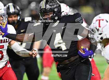 Thumbnail 1 in Cypress Park vs. Tomball (UIL 6A Bi-District Playoff) photogallery.
