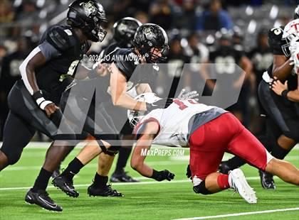 Thumbnail 3 in Cypress Park vs. Tomball (UIL 6A Bi-District Playoff) photogallery.