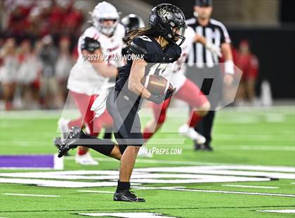 Thumbnail 2 in Cypress Park vs. Tomball (UIL 6A Bi-District Playoff) photogallery.