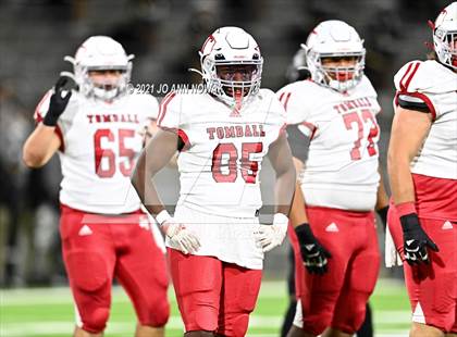Thumbnail 3 in Cypress Park vs. Tomball (UIL 6A Bi-District Playoff) photogallery.