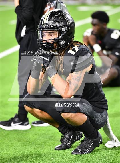Thumbnail 2 in Cypress Park vs. Tomball (UIL 6A Bi-District Playoff) photogallery.