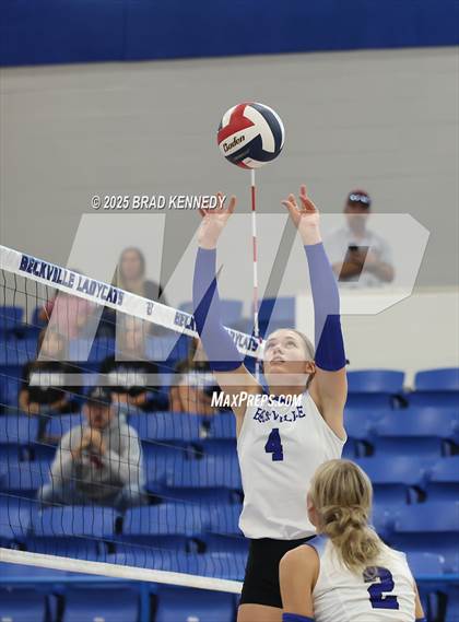 Thumbnail 2 in Lovelady @ Beckville photogallery.
