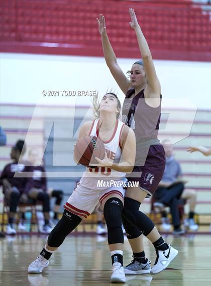 Thumbnail 1 in Dobyns-Bennett @ Daniel Boone photogallery.