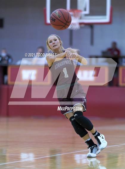 Thumbnail 3 in Dobyns-Bennett @ Daniel Boone photogallery.