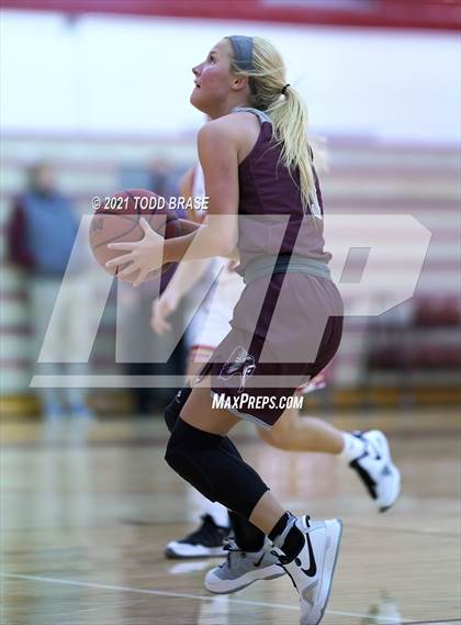 Thumbnail 3 in Dobyns-Bennett @ Daniel Boone photogallery.