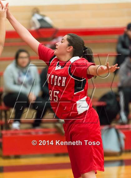 Thumbnail 2 in Providence Catholic @ Fox Tech photogallery.