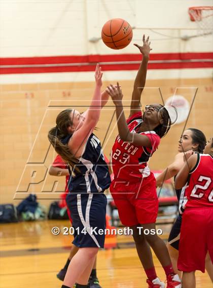 Thumbnail 1 in Providence Catholic @ Fox Tech photogallery.