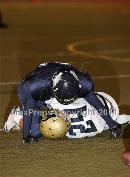 Thumbnail 2 in Muir vs. Crescenta Valley photogallery.