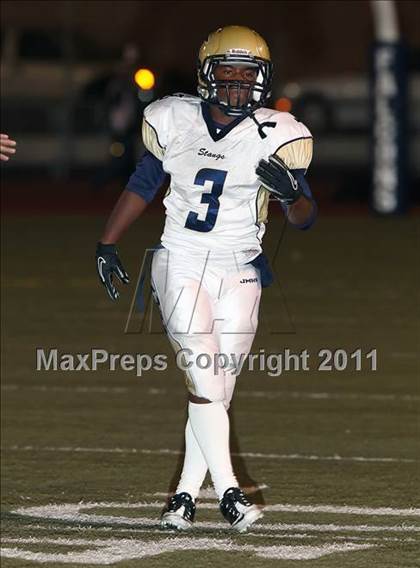 Thumbnail 3 in Muir vs. Crescenta Valley photogallery.