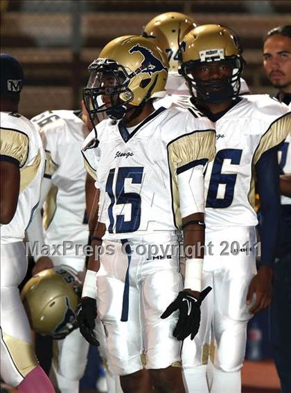 Thumbnail 3 in Muir vs. Crescenta Valley photogallery.