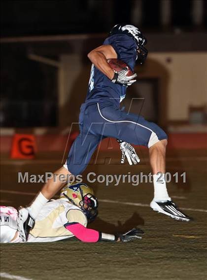 Thumbnail 3 in Muir vs. Crescenta Valley photogallery.
