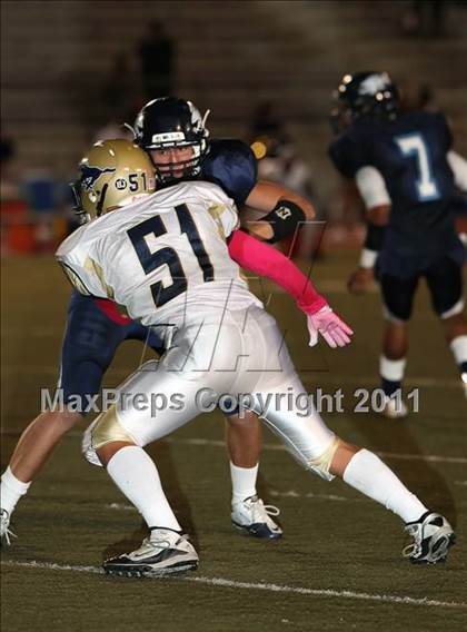 Thumbnail 3 in Muir vs. Crescenta Valley photogallery.